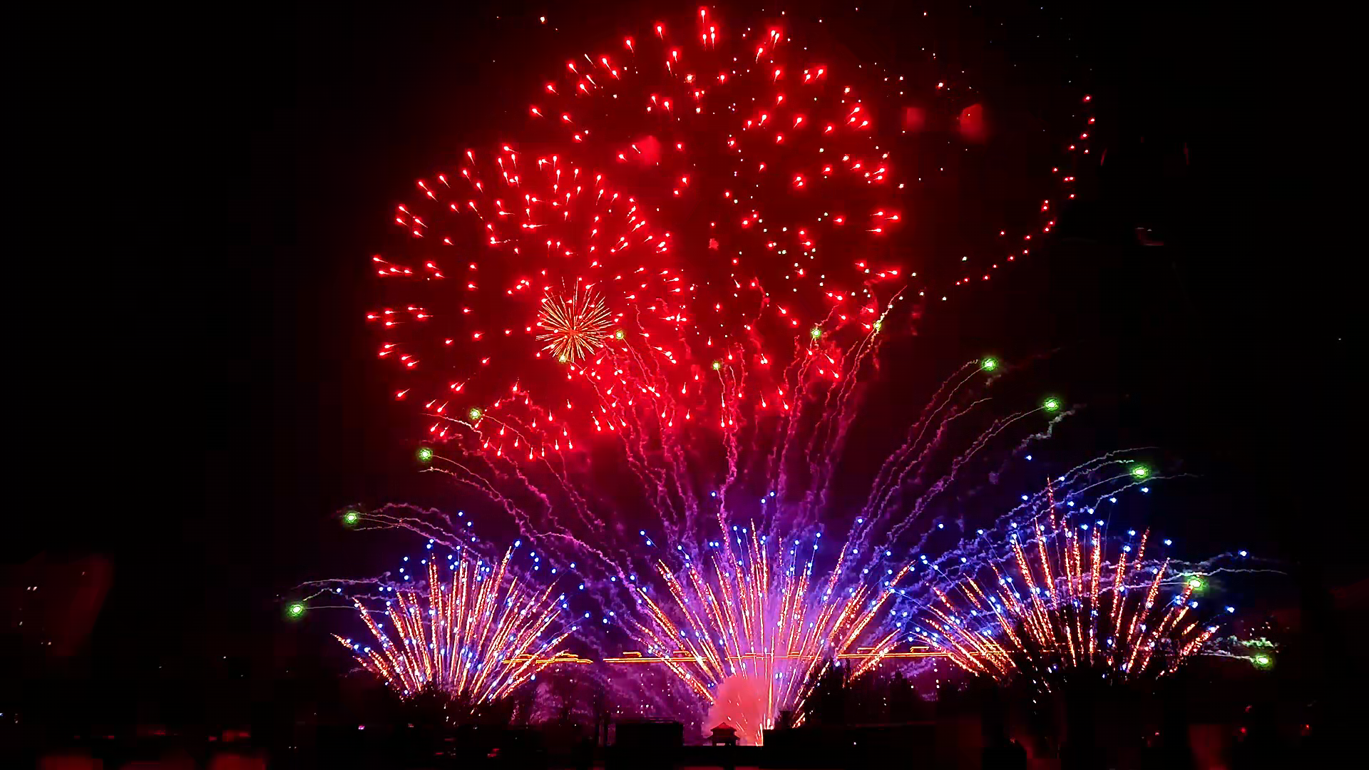 社火喧天闹元宵，江丰焰火耀哈密！一场跨越时空的视觉盛宴昨晚绽放